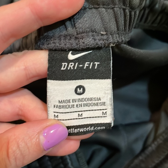 Womens Nike Joggers - Picture 2 of 7